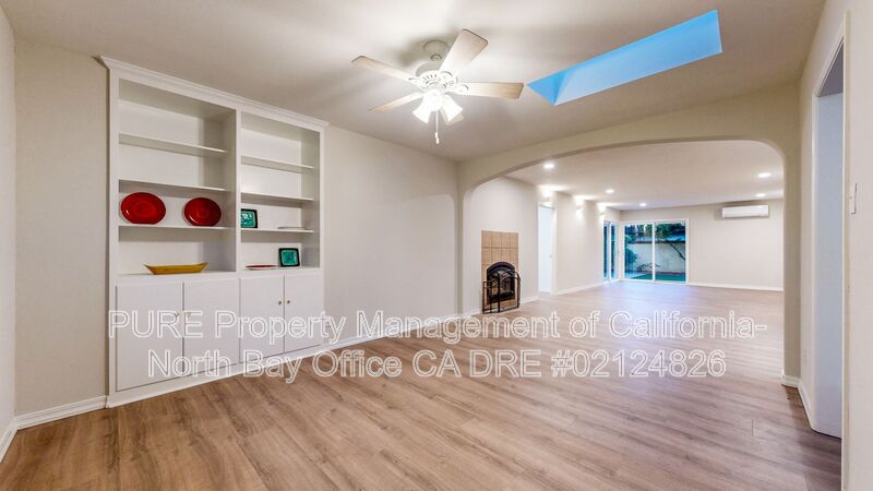 Santa Rosa House: 2450 Grosse Ave