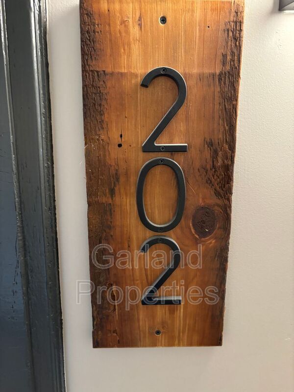 Pulaski Condo: 73 W. Main St