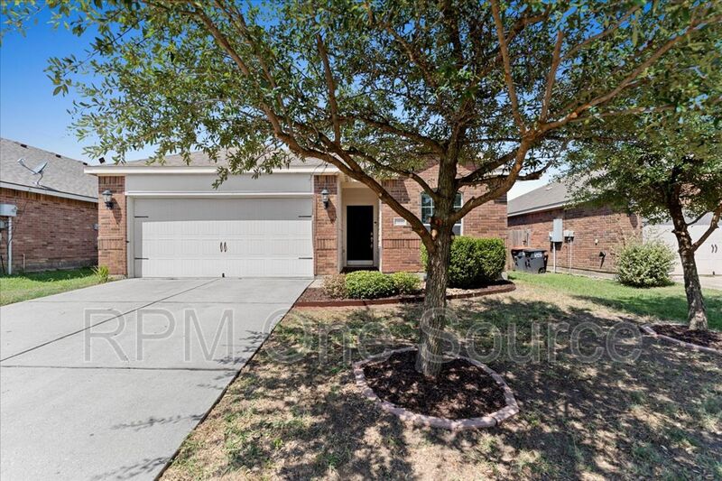 Anna House: 113 Oriole Drive