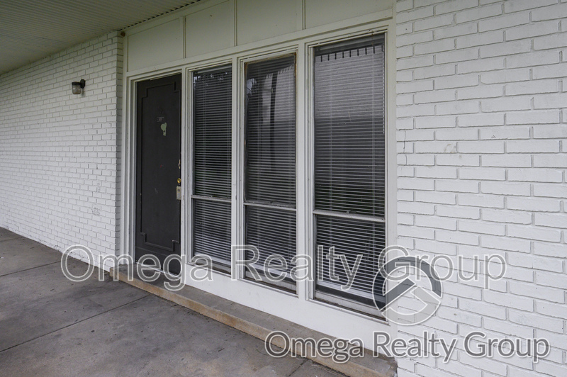 Montgomery Apartment: 4724 S Court St