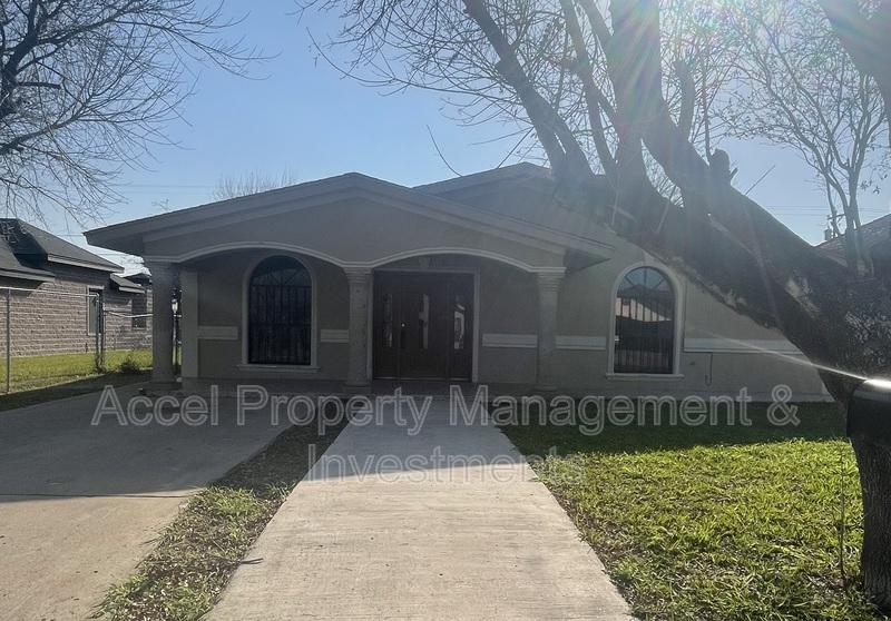 Mission House: 1406 Dolores Del Rio