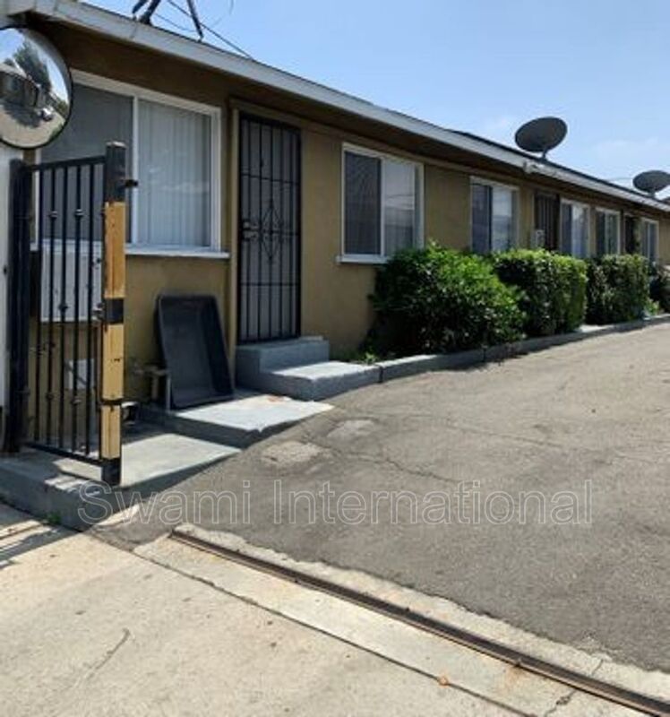 Inglewood Condo: 4542 Imperial Hwy.