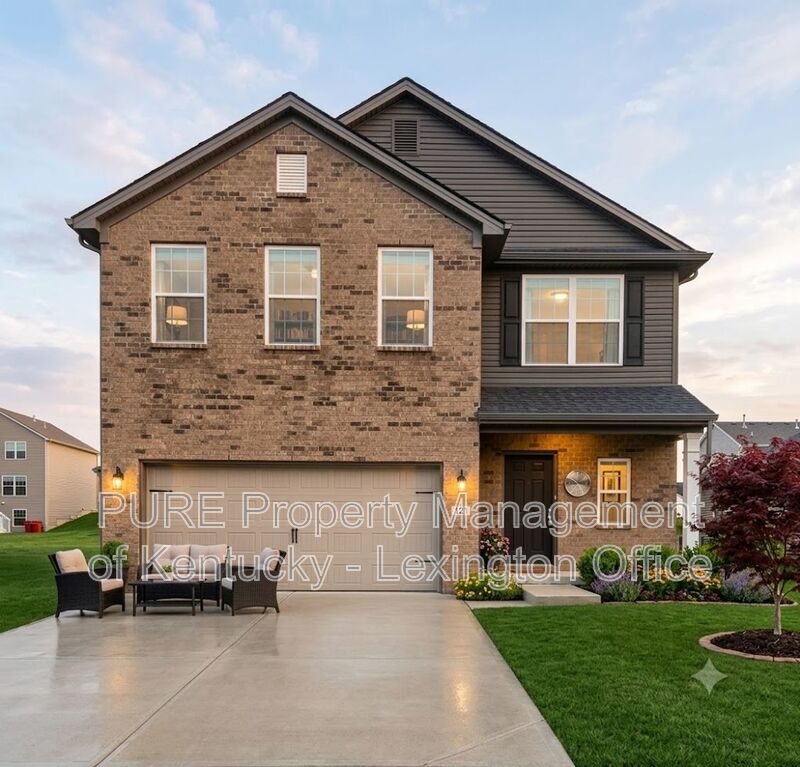 Nicholasville House: 121 Forester Court