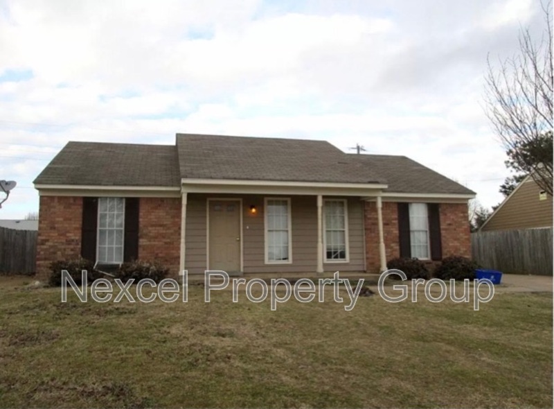 Olive Branch House: 10262 Williford Dr.,