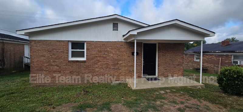Lancaster House: 730 Taylor Street