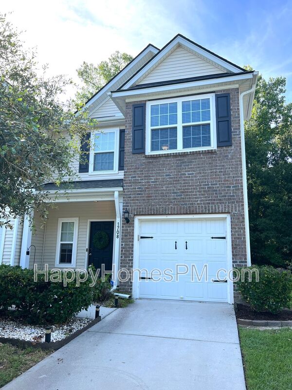 Charleston House: 1708 Restoration Court