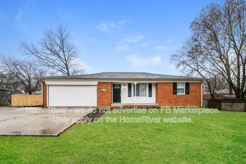 Indianapolis House: 11225 Moores Cir