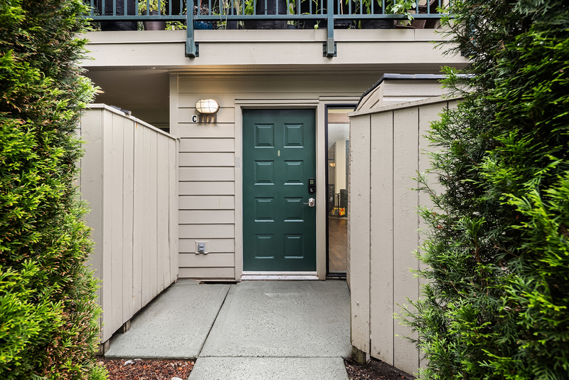 Redmond Condo: 8839 166th Avenue NE