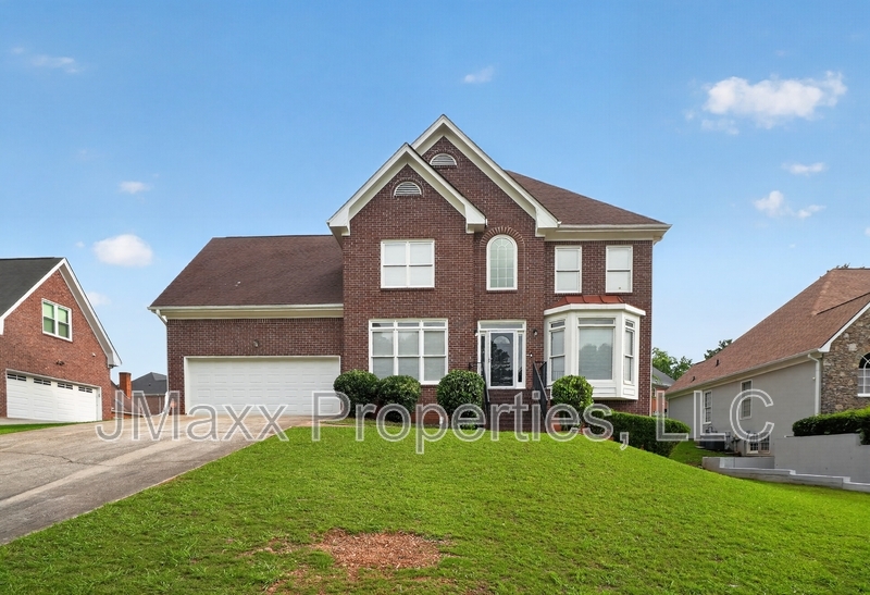 Stone Mountain House: 5594 Mountain View Pass