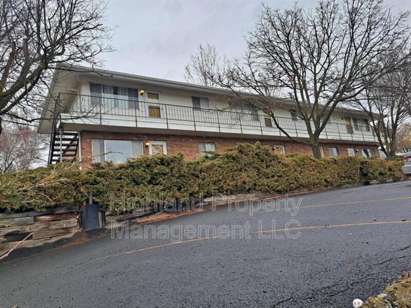 Pullman Condo: 1320 NW Hall Dr.