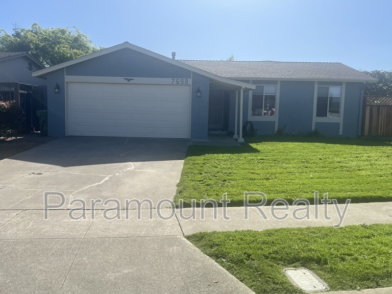 Newark House: 7698 Redbud Ct.