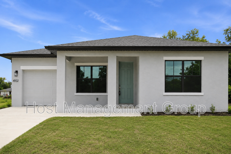 Lehigh Acres House: 4102 E 7th Street