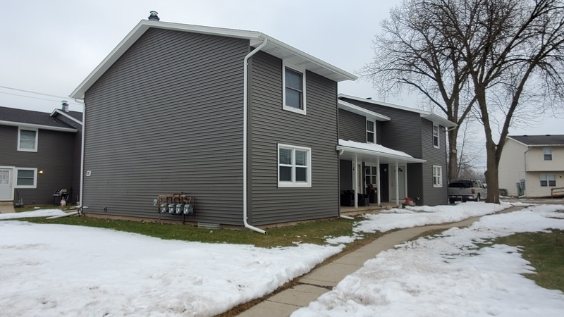 Menasha Condo: 987 7th Street - D