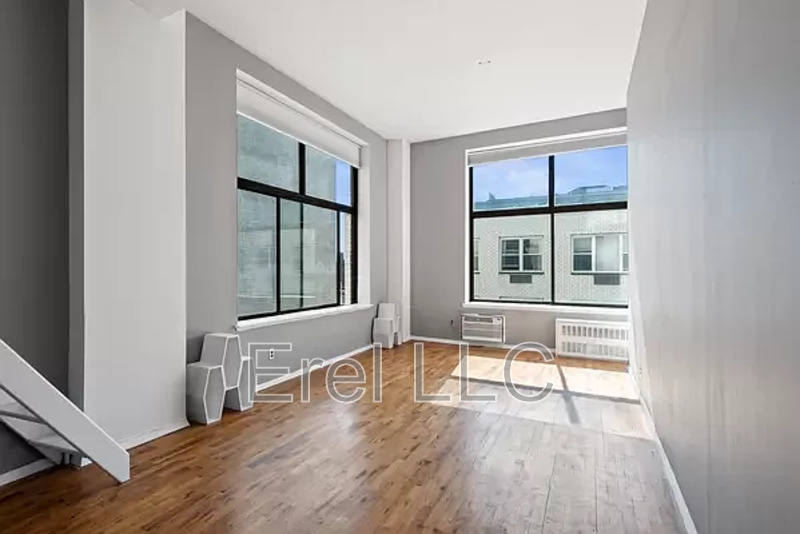 New York Condo: 310 E 23rd St