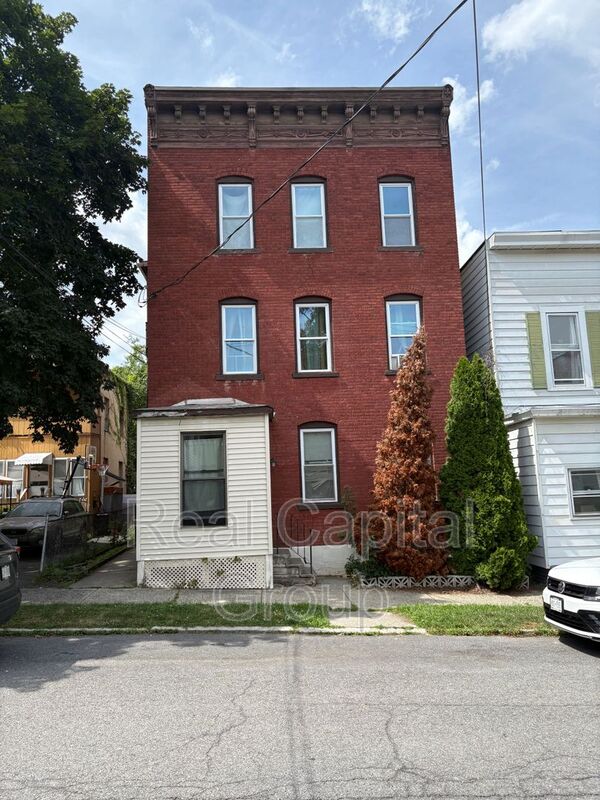 Cohoes Condo: 22 Church St