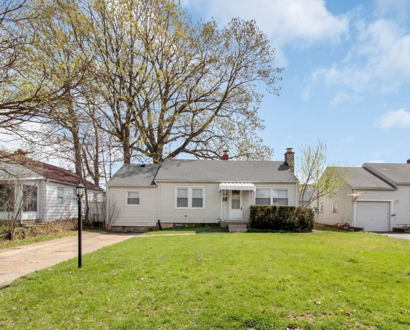 Columbus House: 1960 Studer Ave