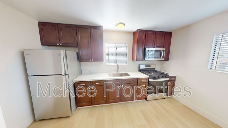Coronado House: 1210 Ninth Street
