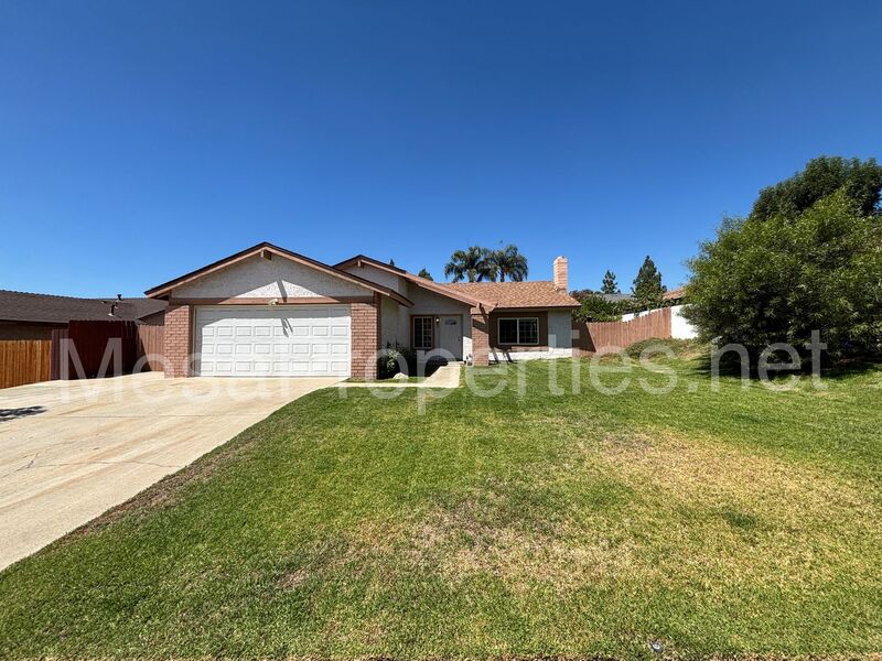 Rancho Cucamonga House: 6632 Bandola St.