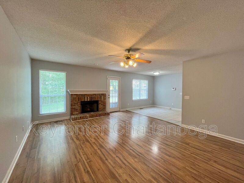Ooltewah House: 6003 Hunter Rd