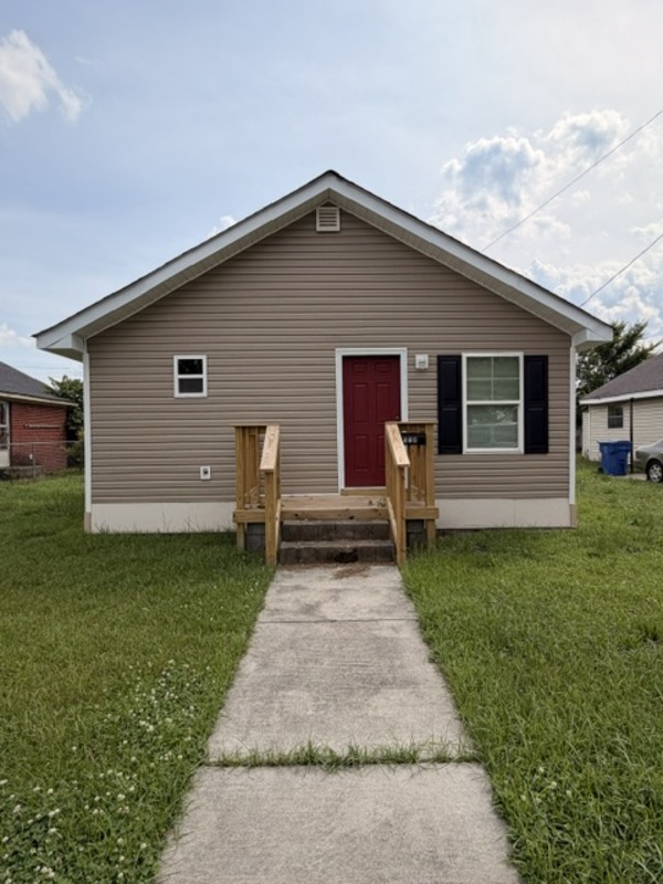 Columbia House: 114 Easy Street