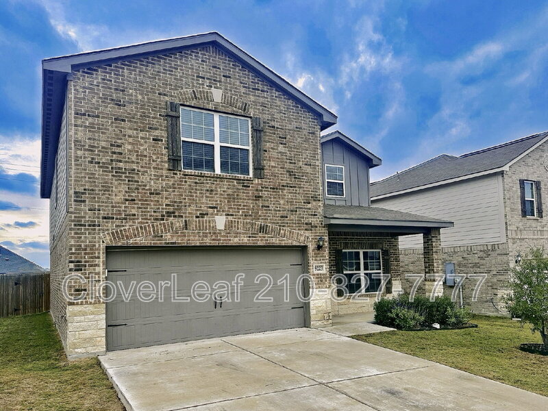 Converse House: 9223 Foxing Bluff