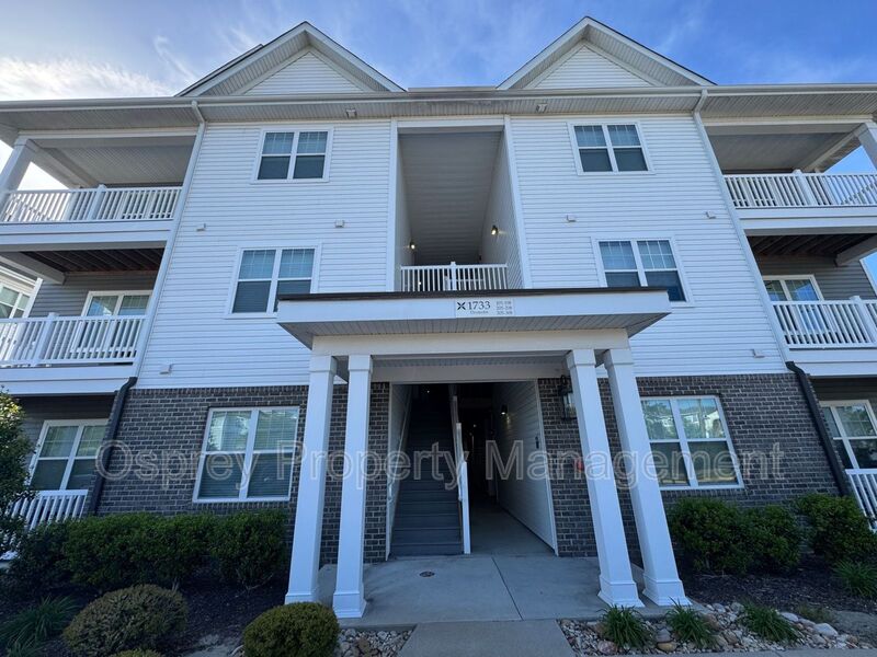 Bright & Stylish Condo in Spence Crossing with Open Layout  - Photo 1