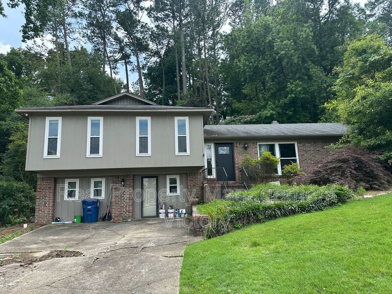 Hoover House: 3454 Heather Lane