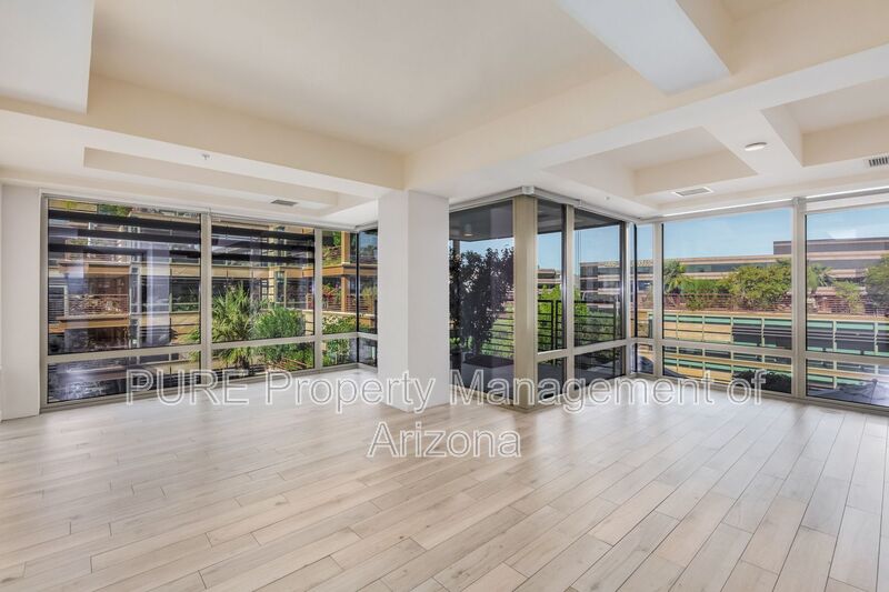 Scottsdale House: 7151 E Rancho Vista Dr
