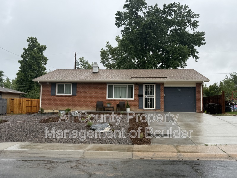 Boulder House: 380 S 42nd Street