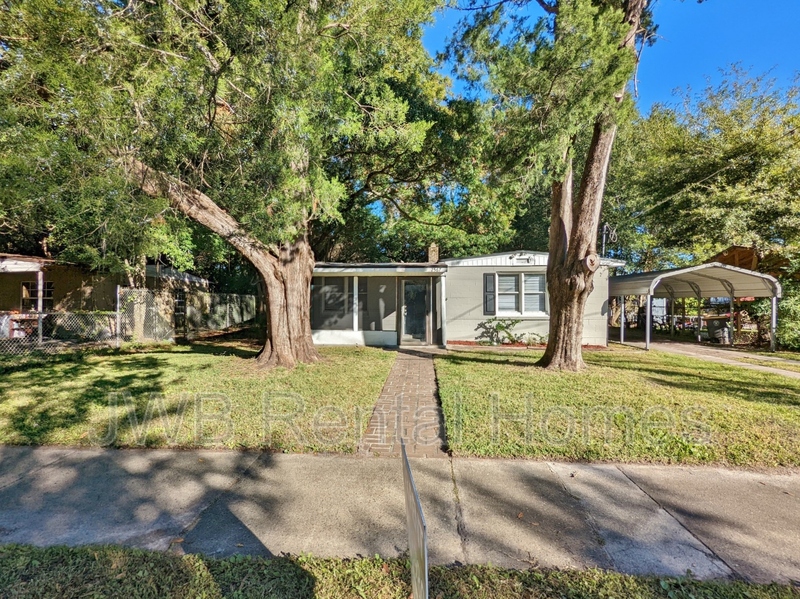 Jacksonville House: 2567 Beaverbrook Pl
