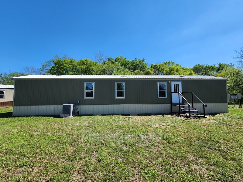 Ada House: 16147 CR 1526