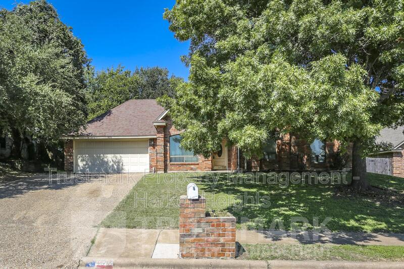 Harker Heights House: 800 Silver Creek