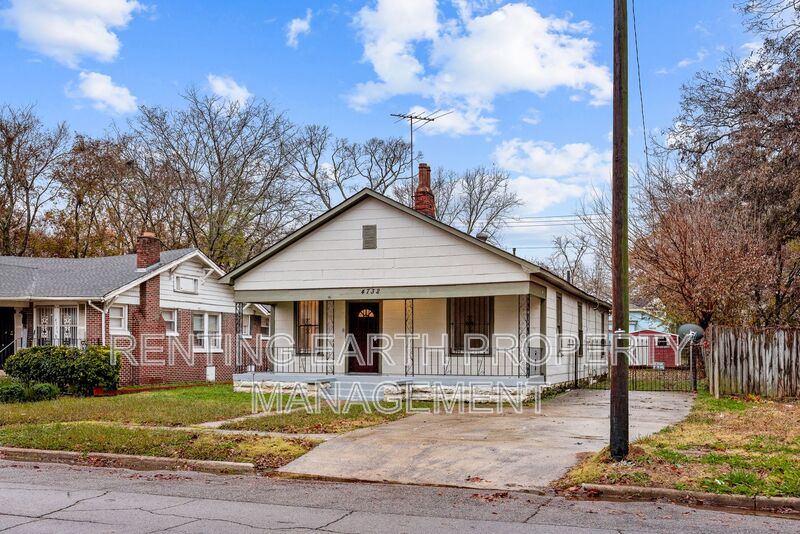 Birmingham House: 4732 Court S