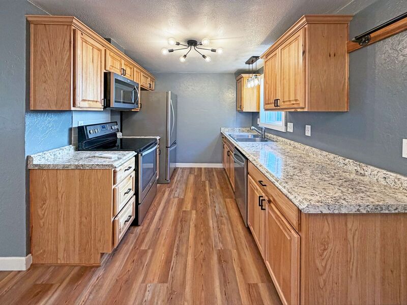 Photo 4 of rental home at 2727 Edison St.