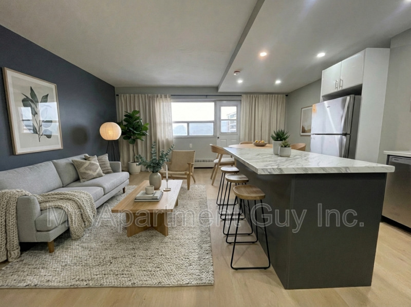 Mississauga Condo: 45 Paisley Boulevard West