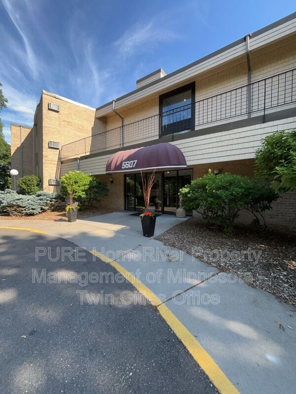 Minnetonka Condo: 5607 Green Circle Dr