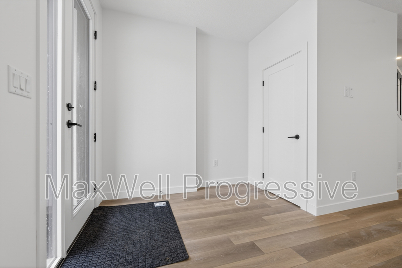 Edmonton Townhome: 10425 70 Avenue