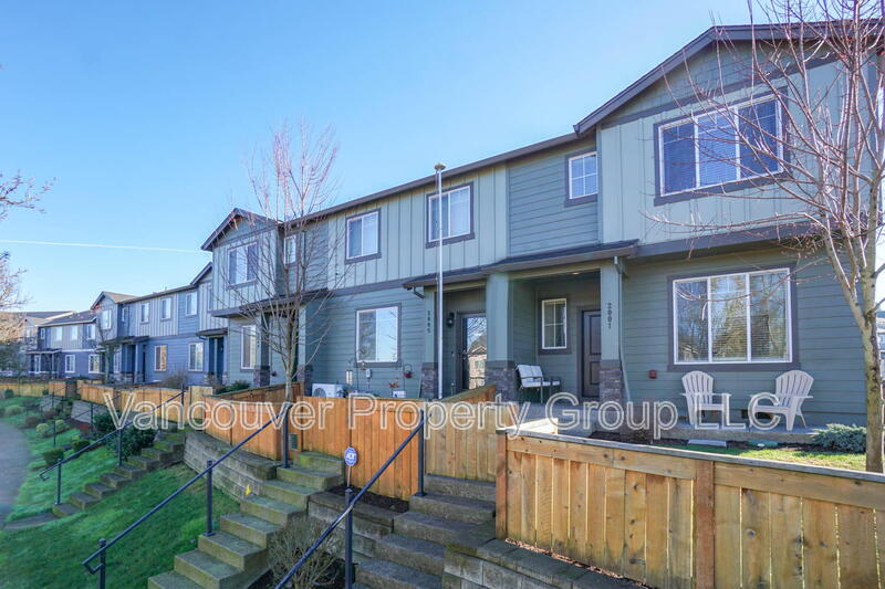 Vancouver Townhome: 2001 NE 4 Seasons Ln