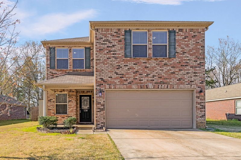 Meridianville House: 138 Bermuda Lakes Drive