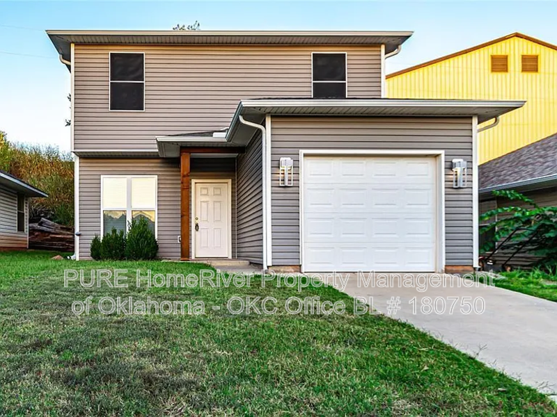 Edmond House: 428 Belmont Cir