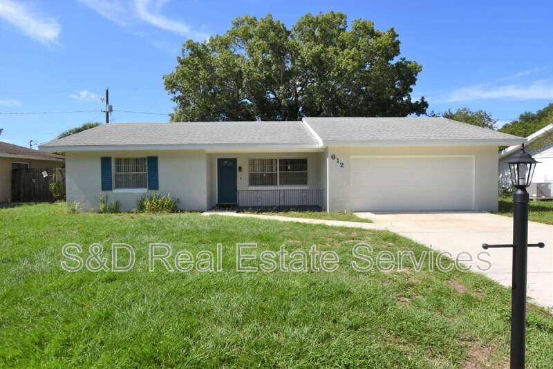 Winter Haven House: 612 Lake Ned Rd.