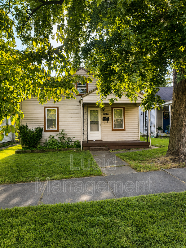 Louisville House: 3665 Parthenia Avenue