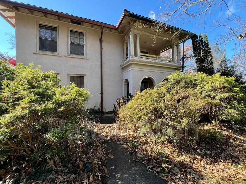 Asheville House: 83 Edgemont