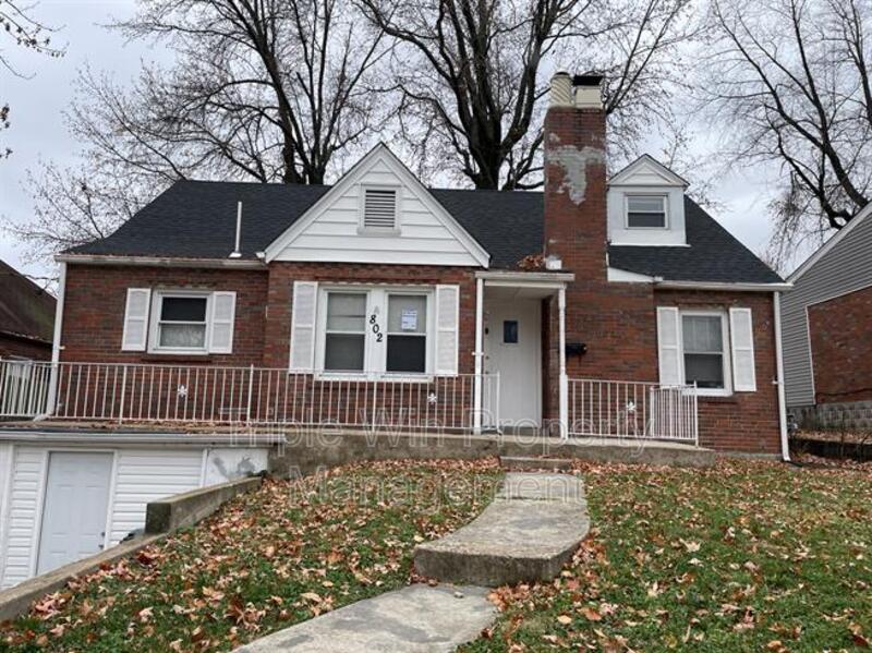 Ferguson House: 802 Rowles Ave