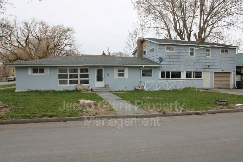 Idaho Falls House: 1310 Lake Ave.