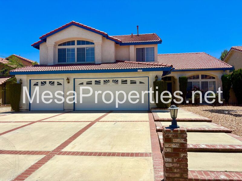 Victorville House: 14383 La Crescenta Ave.