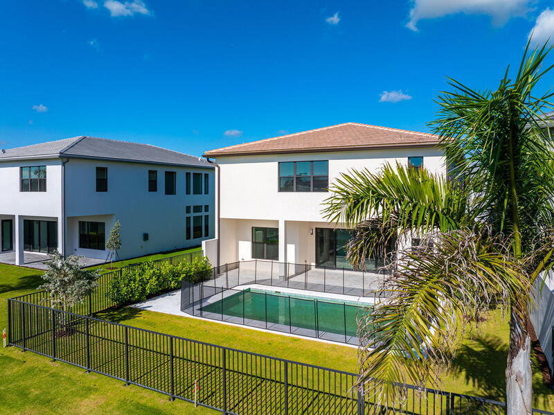 Boca Raton House: 20414 Juniper Bay Avenue