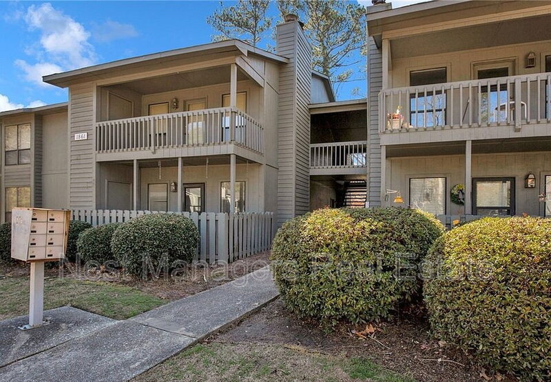 Fayetteville Condo: 1861 Tryon Drive