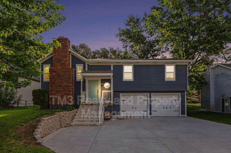 Olathe House: 15213 S Seminole Dr