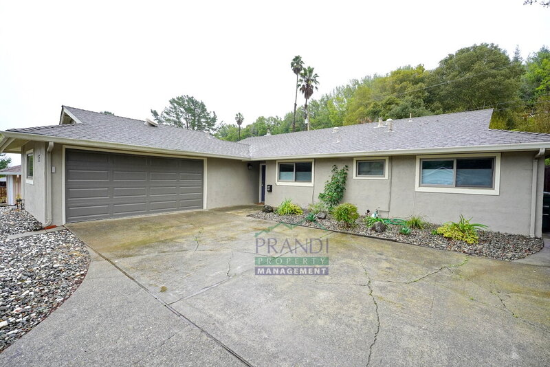 Novato House: 75 Stasia Drive